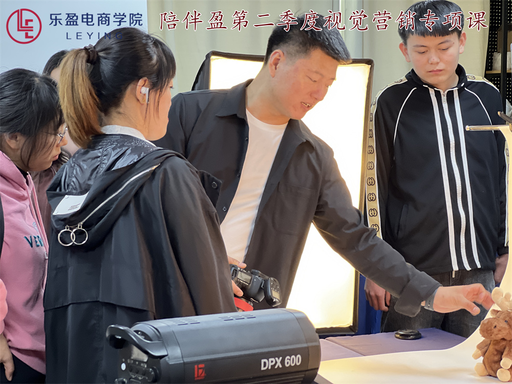 01734378-bd18-4c3b-a396-db03640b3cc9.jpg
